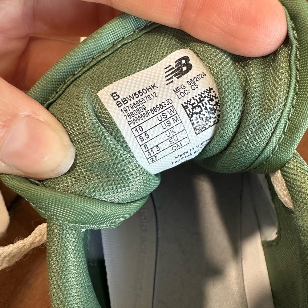 New Balance Men's 550 Green and Beige Sneakers - Picture 6 of 6